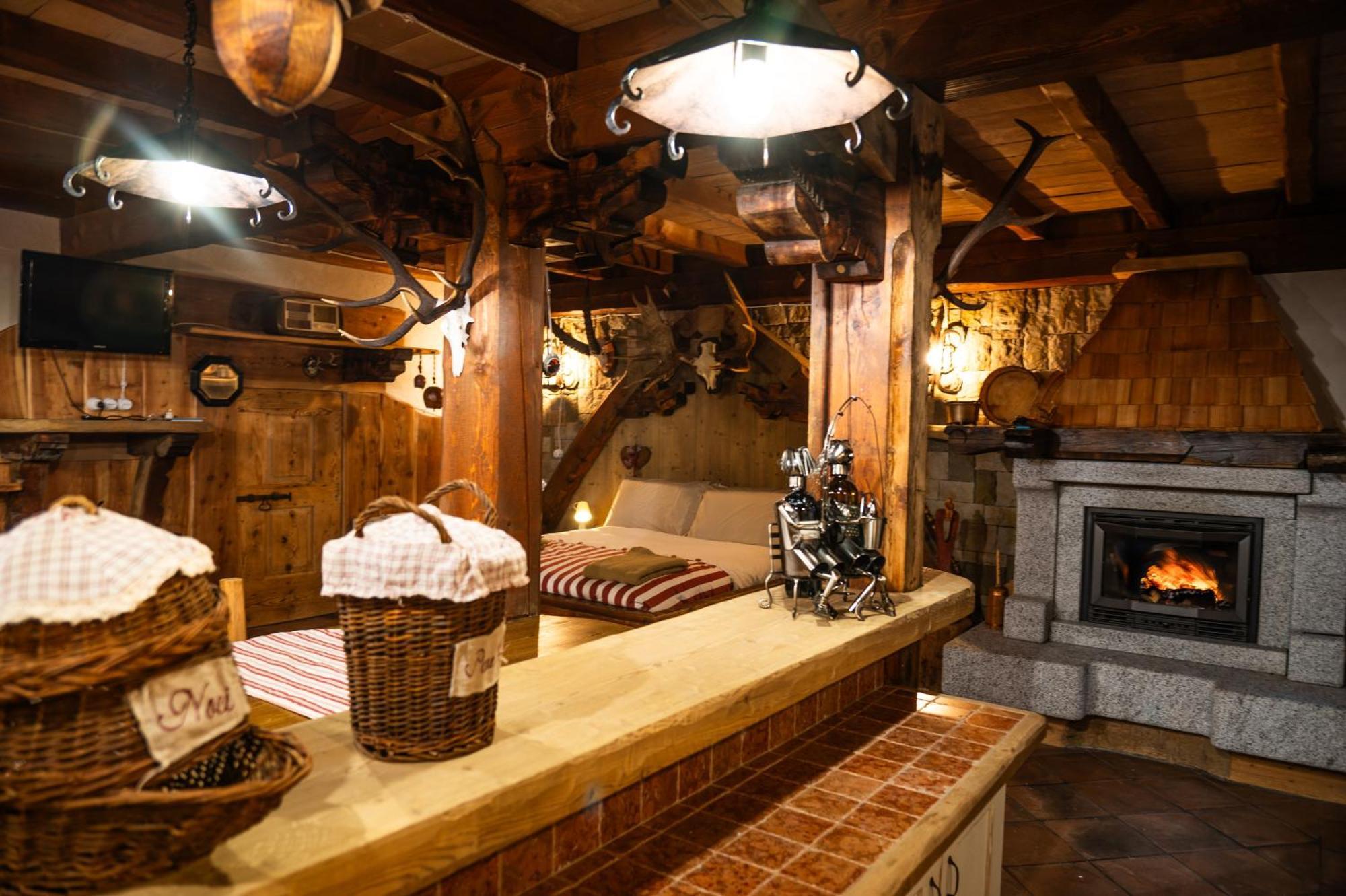 Alfio'S Alpen Suite Roncone ภายนอก รูปภาพ