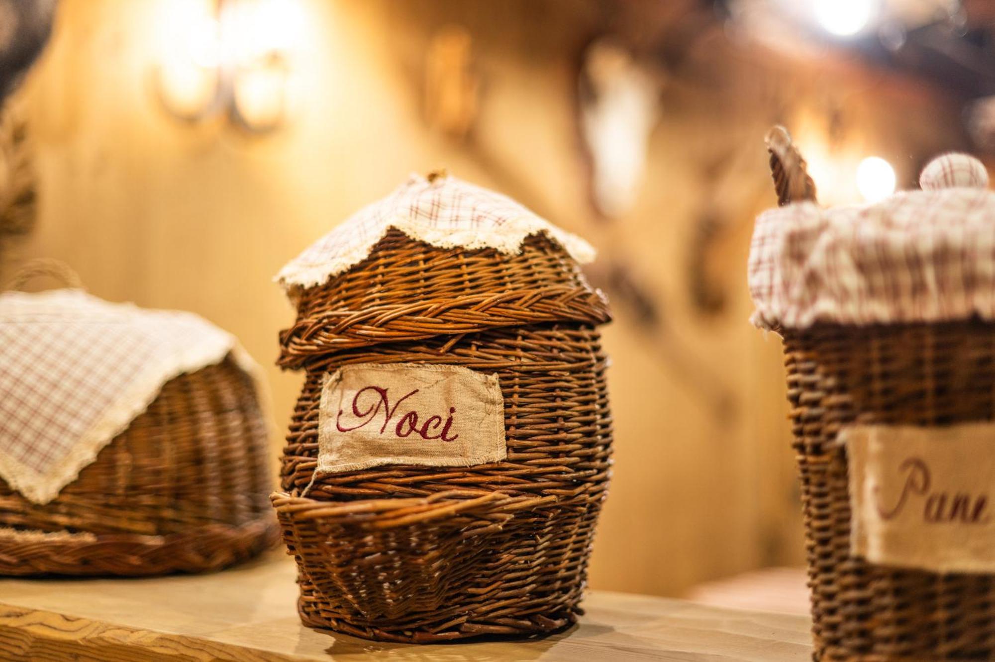 Alfio'S Alpen Suite Roncone ภายนอก รูปภาพ